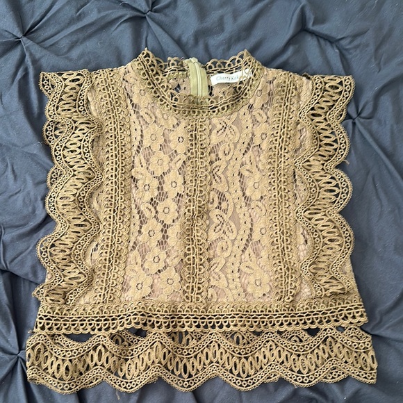 Chicwish Women's Lace Top - Gold - Picture 1 of 4